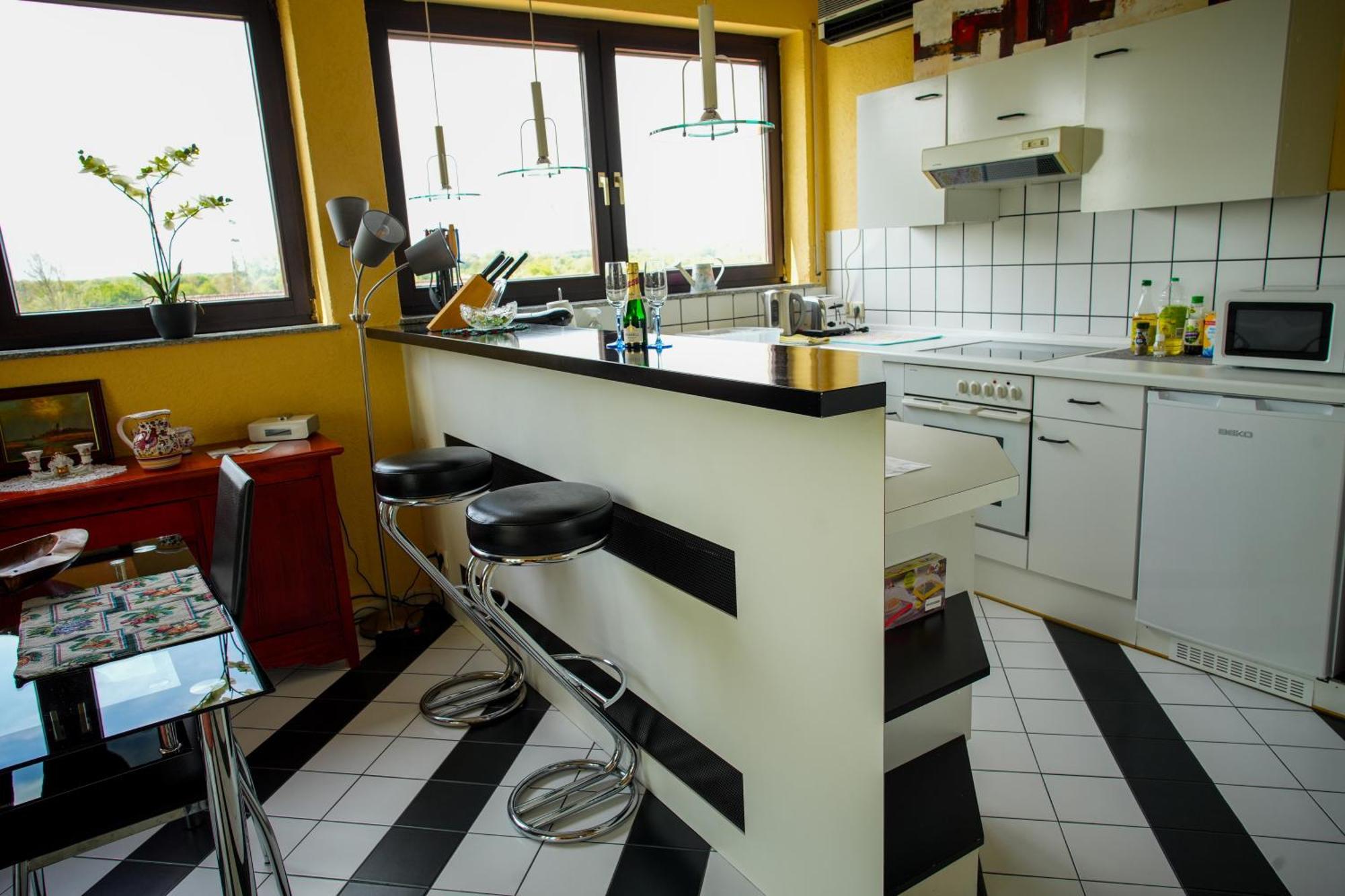 Schoenes Studio In Der Rheinebene, Zentral Gelegen Rheinstetten Extérieur photo